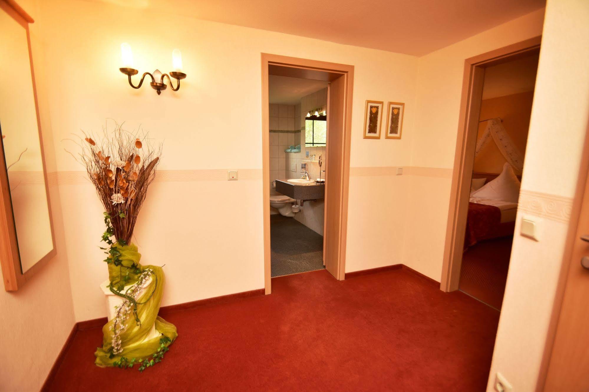 Landhotel Zur Guten Einkehr Grubschutz Bagian luar foto